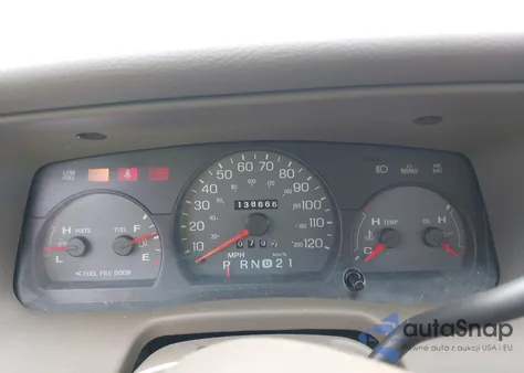 2002 Mercury Grand Marquis Gs/Gs Convenience из США, поврежденный, VIN 2MEFM74W42X665928